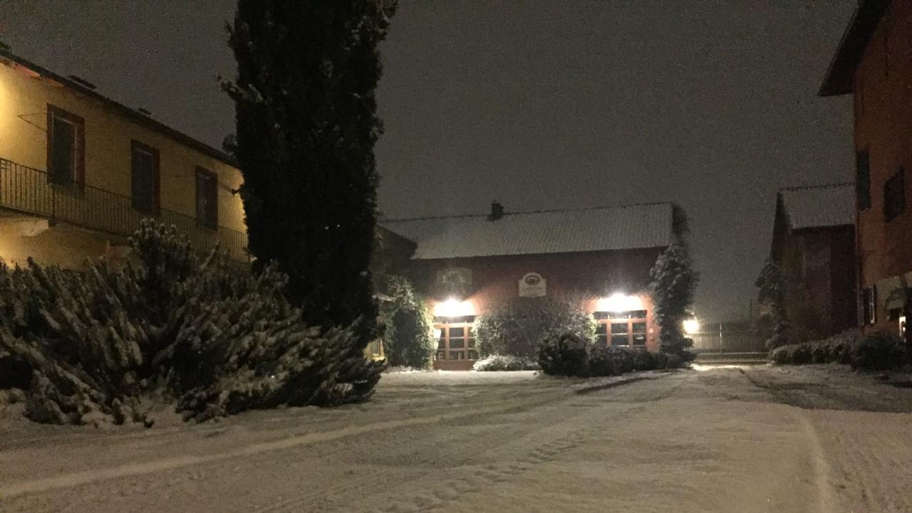 Agriturismo Cascina Maiocca Mediglia エクステリア 写真