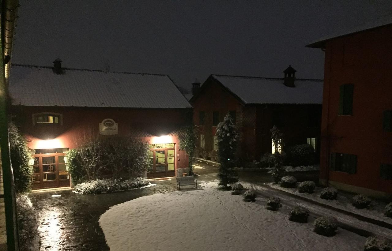 Agriturismo Cascina Maiocca Mediglia エクステリア 写真